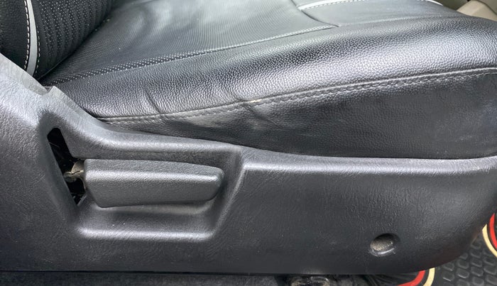 2020 Maruti Alto VXI, Petrol, Manual, 11,025 km, Driver Side Adjustment Panel