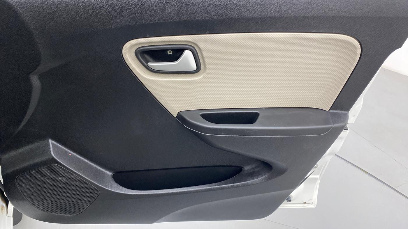 2020 Maruti Alto VXI, Petrol, Manual, 11,025 km, Driver Side Door Panels Control