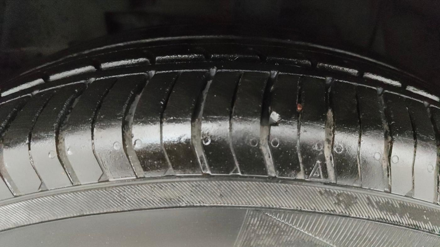 2019 Tata NEXON KRAZ PLUS AMT PETROL, CNG, Automatic, 94,993 km, Left Front Tyre Tread