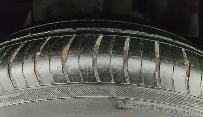 2019 Tata NEXON KRAZ PLUS AMT PETROL, CNG, Automatic, 94,904 km, Right Front Tyre Tread