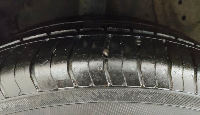 2019 Tata NEXON KRAZ PLUS AMT PETROL, CNG, Automatic, 94,904 km, Right Rear Tyre Tread