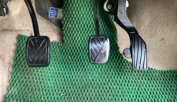 2013 Maruti Ertiga ZDI, Diesel, Manual, 1,00,067 km, Pedals