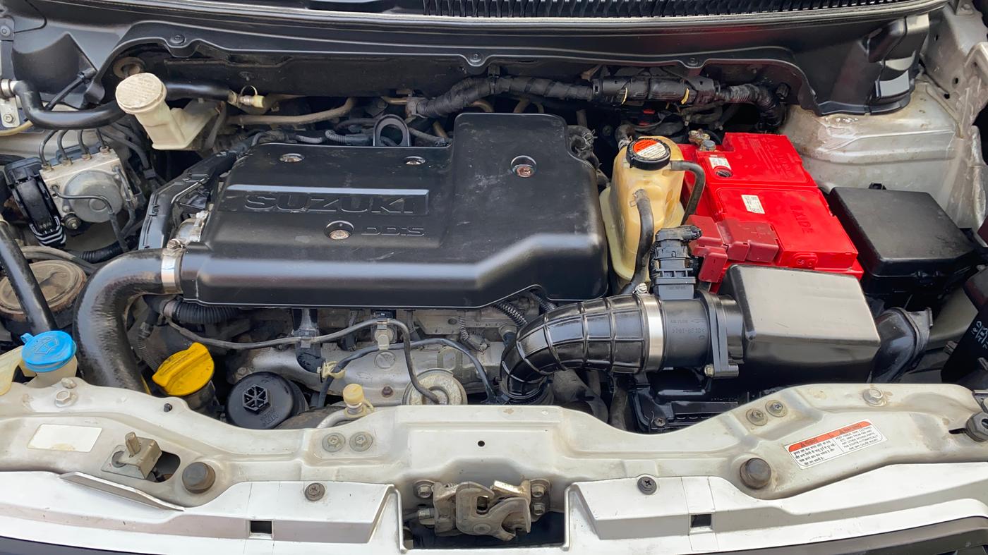 2013 Maruti Ertiga ZDI, Diesel, Manual, 1,00,067 km, Engine View
