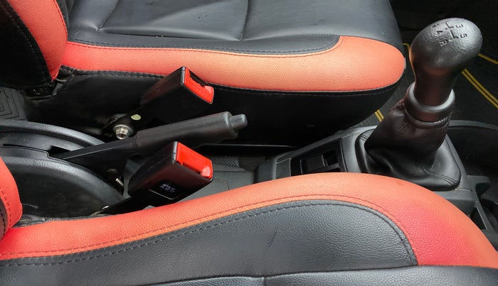 2017 Maruti Alto 800 LXI OPT, Petrol, Manual, 26,424 km, Gear Lever