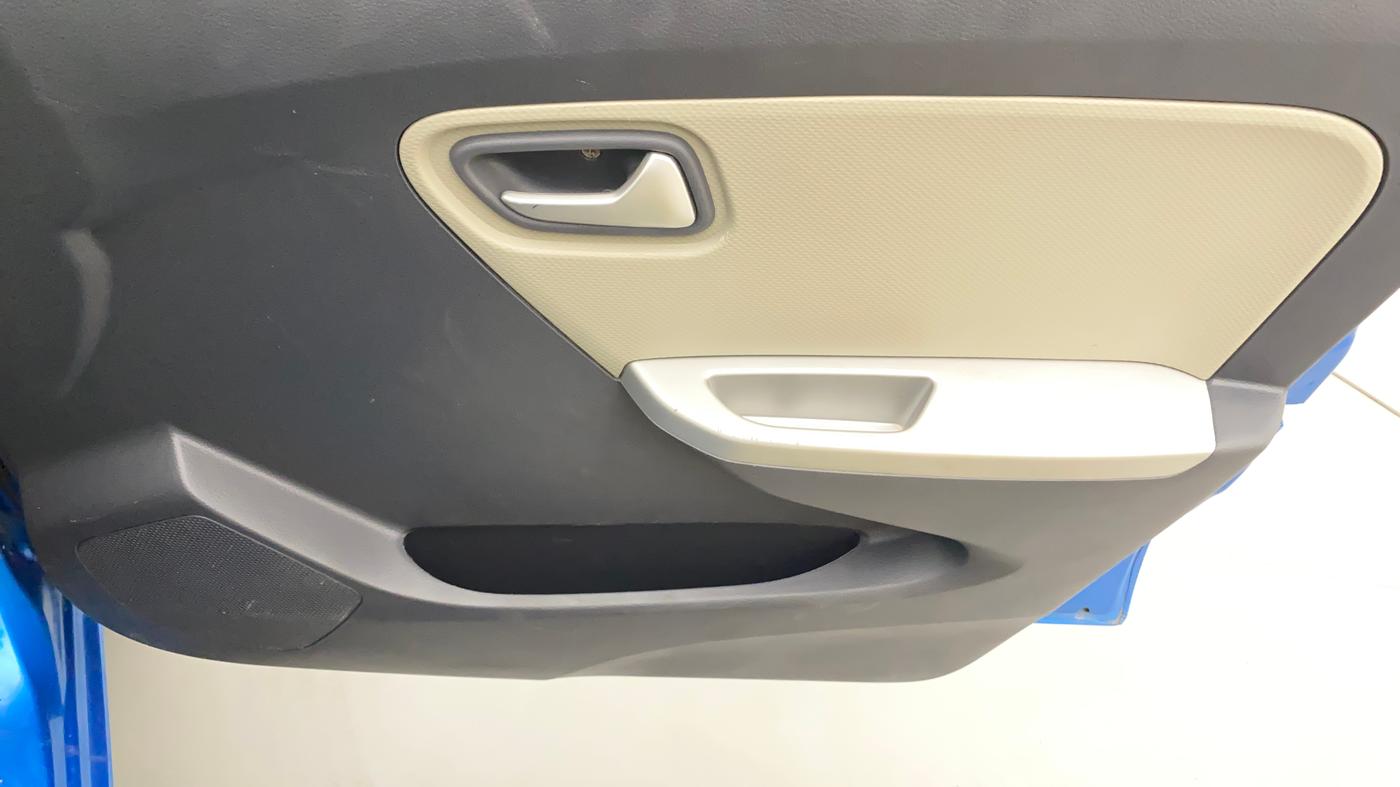 2017 Maruti Alto K10 VXI, Petrol, Manual, 43,883 km, Driver Side Door Panels Control