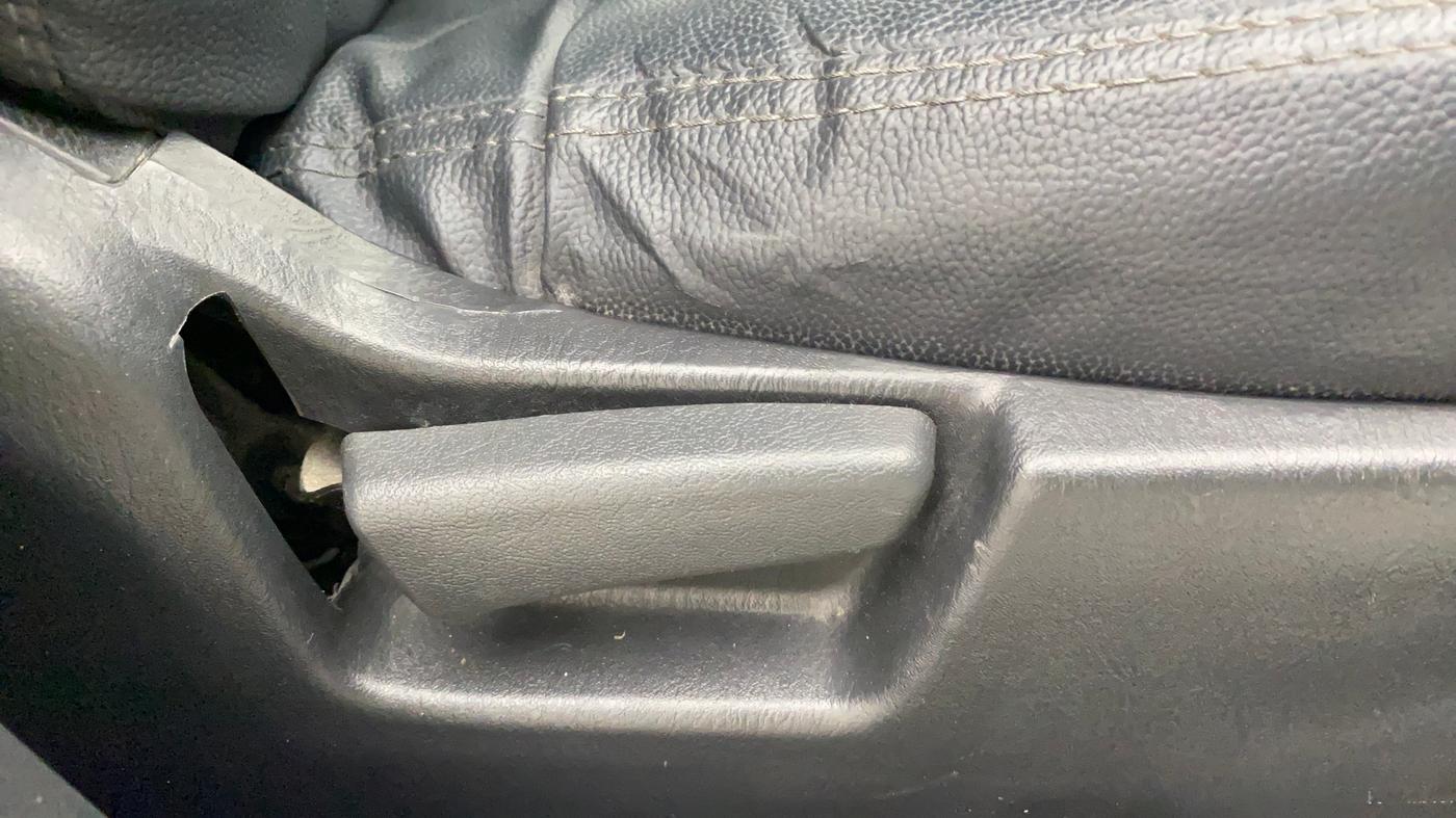 2017 Maruti Alto K10 VXI, Petrol, Manual, 43,883 km, Driver Side Adjustment Panel