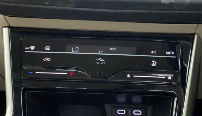 2022 Volkswagen VIRTUS TOPLINE TSI 1.0 MT, Petrol, Manual, 35,413 km, Automatic Climate Control