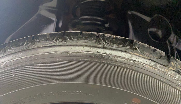 2017 Jeep Compass LIMITED 1.4 PETROL AT, Petrol, Automatic, 88,409 km, Right Rear Tyre Tread