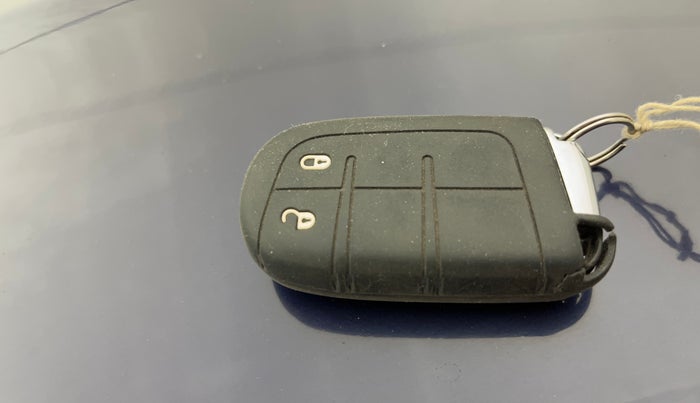 2021 Jeep Compass MODEL S (O) 1.4 PETROL DCT, Petrol, Automatic, 44,870 km, Key Close Up