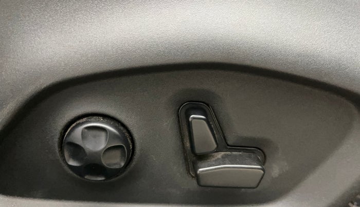 2021 Jeep Compass MODEL S (O) 1.4 PETROL DCT, Petrol, Automatic, 44,870 km, Driver Side Adjustment Panel