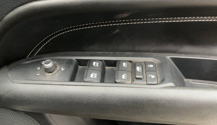 2021 Jeep Compass MODEL S (O) 1.4 PETROL DCT, Petrol, Automatic, 44,870 km, Driver Side Door Panels Control