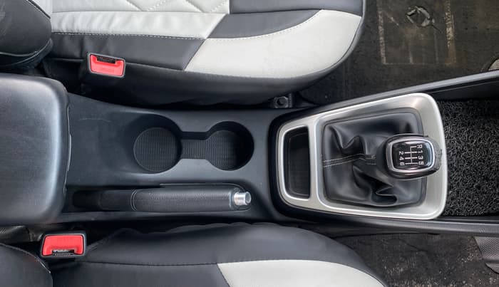 2019 Renault TRIBER RXZ, Petrol, Manual, 56,175 km, Gear Lever