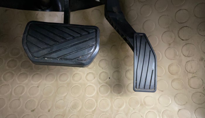 2015 Maruti Alto K10 VXI AMT, Petrol, Automatic, 1,07,039 km, Pedals