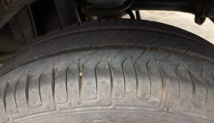 2015 Maruti Alto K10 VXI AMT, Petrol, Automatic, 1,07,039 km, Left Rear Tyre Tread