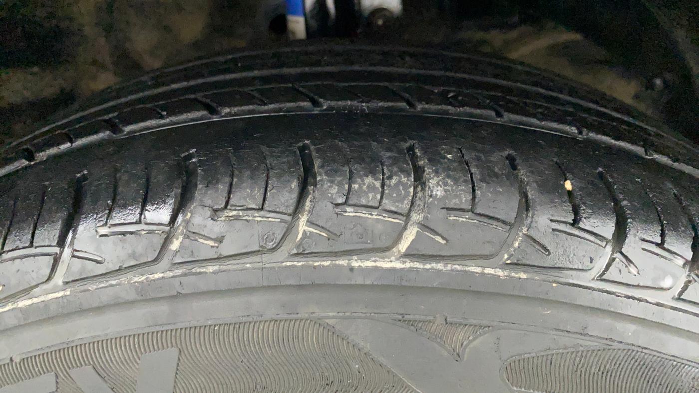 2019 Maruti Baleno DELTA PETROL 1.2, Petrol, Manual, 53,360 km, Right Front Tyre Tread