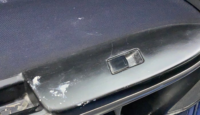2019 Maruti Baleno DELTA PETROL 1.2, Petrol, Manual, 53,360 km, Left front window switch / handle - Power window makes minor noise
