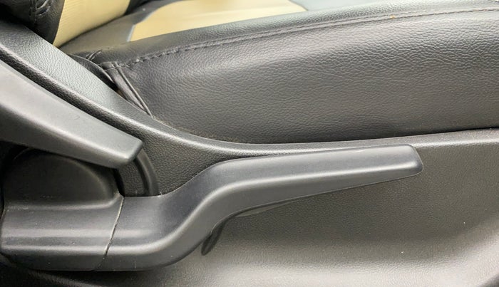 2023 Honda Amaze 1.2L I-VTEC VX, Petrol, Manual, 17,223 km, Driver Side Adjustment Panel