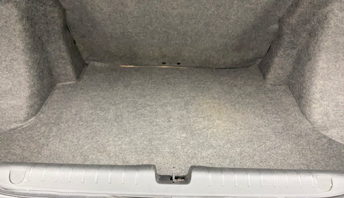 2023 Honda Amaze 1.2L I-VTEC VX, Petrol, Manual, 17,223 km, Boot Inside