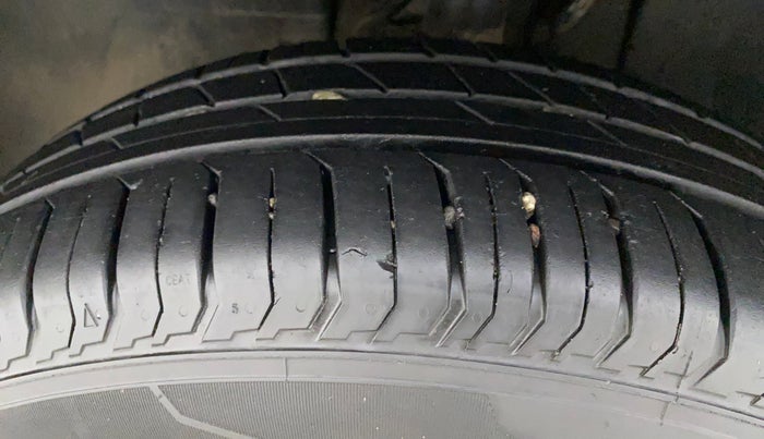 2022 Tata PUNCH ADVENTURE MT, Petrol, Manual, 9,991 km, Left Front Tyre Tread