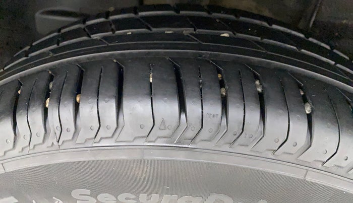 2022 Tata PUNCH ADVENTURE MT, Petrol, Manual, 9,991 km, Right Rear Tyre Tread