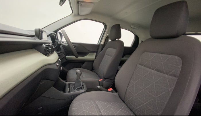 2022 Tata PUNCH ADVENTURE MT, Petrol, Manual, 9,991 km, Right Side Front Door Cabin