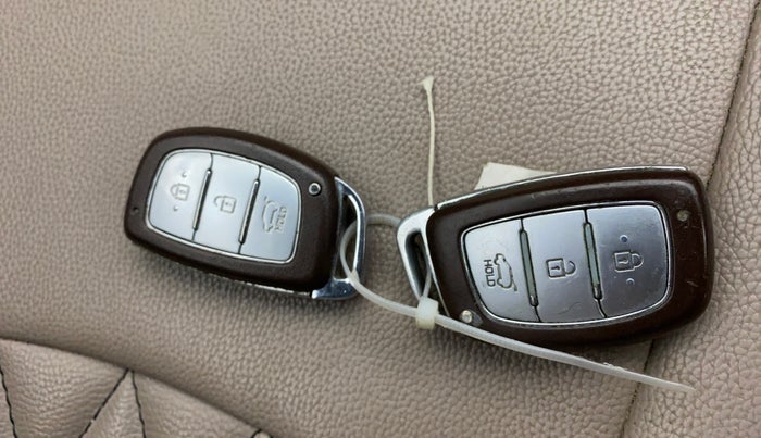 2017 Hyundai Creta SX PLUS AT 1.6 PETROL, Petrol, Automatic, 80,160 km, Key Close Up