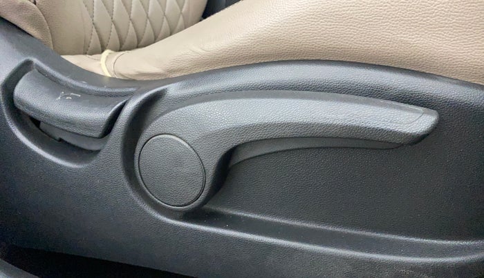 2017 Hyundai Creta SX PLUS AT 1.6 PETROL, Petrol, Automatic, 80,160 km, Driver Side Adjustment Panel