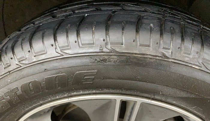 2017 Hyundai Creta SX PLUS AT 1.6 PETROL, Petrol, Automatic, 80,160 km, Right Front Tyre Tread