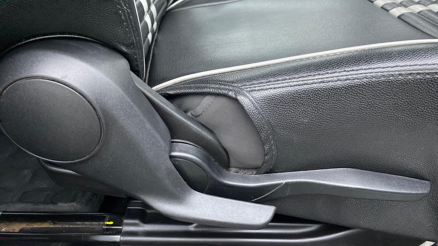 2021 Maruti Swift ZXI+ DUAL TONE , Petrol, Manual, 37,270 km, Driver Side Adjustment Panel