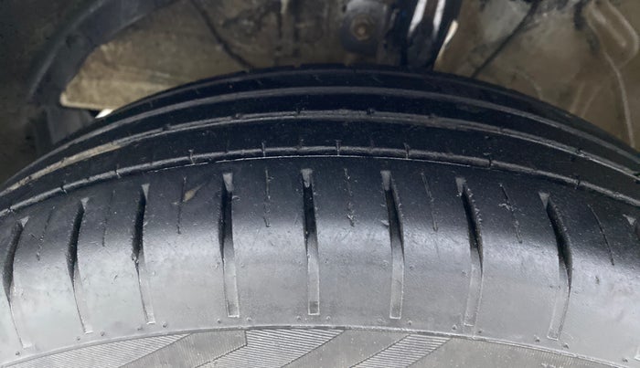 2021 Maruti Swift ZXI+ DUAL TONE , Petrol, Manual, 37,270 km, Left Front Tyre Tread