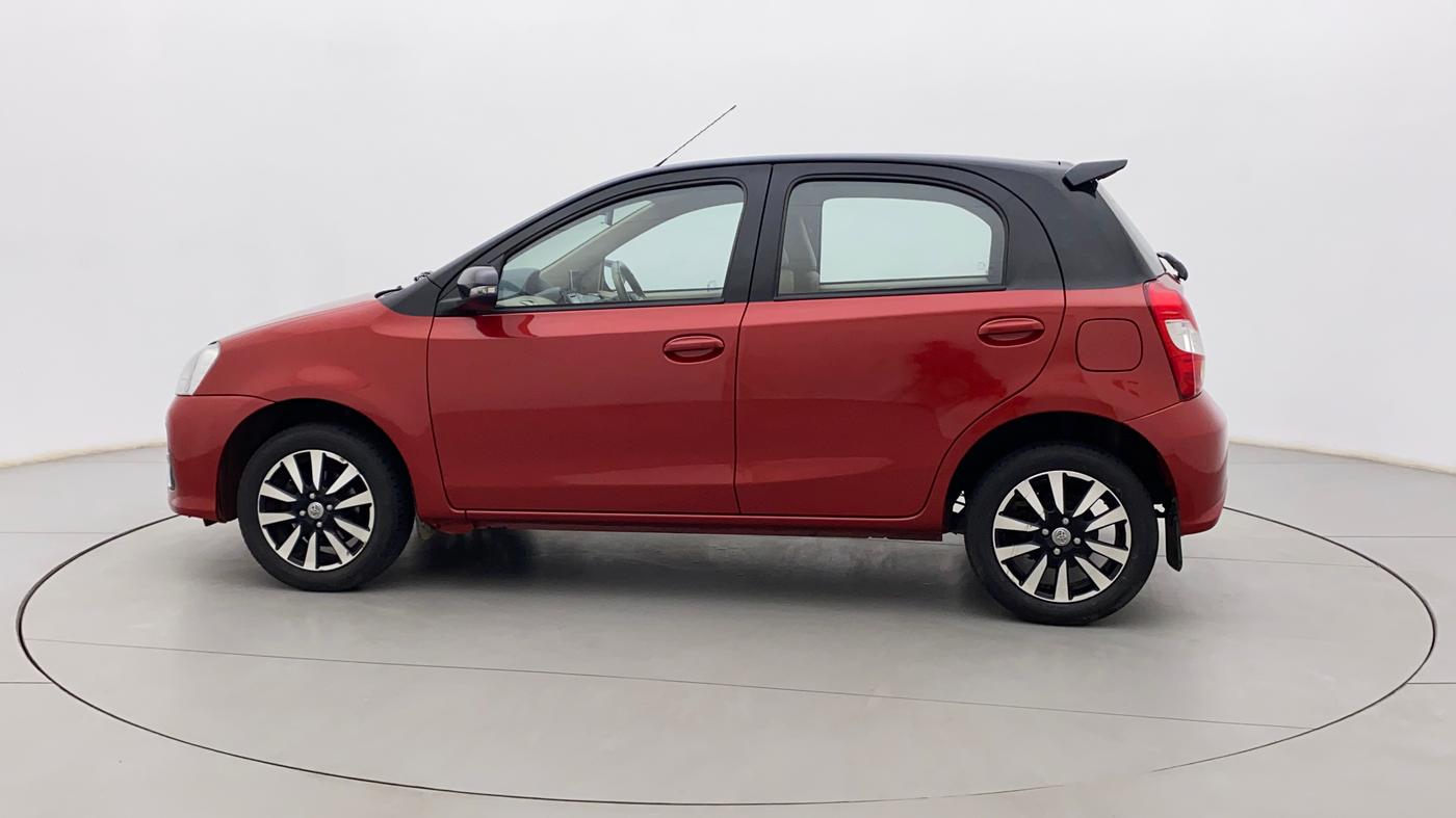 2017 Toyota Etios Liva VX DUAL TONE, Petrol, Manual, 37,917 km, Left Side