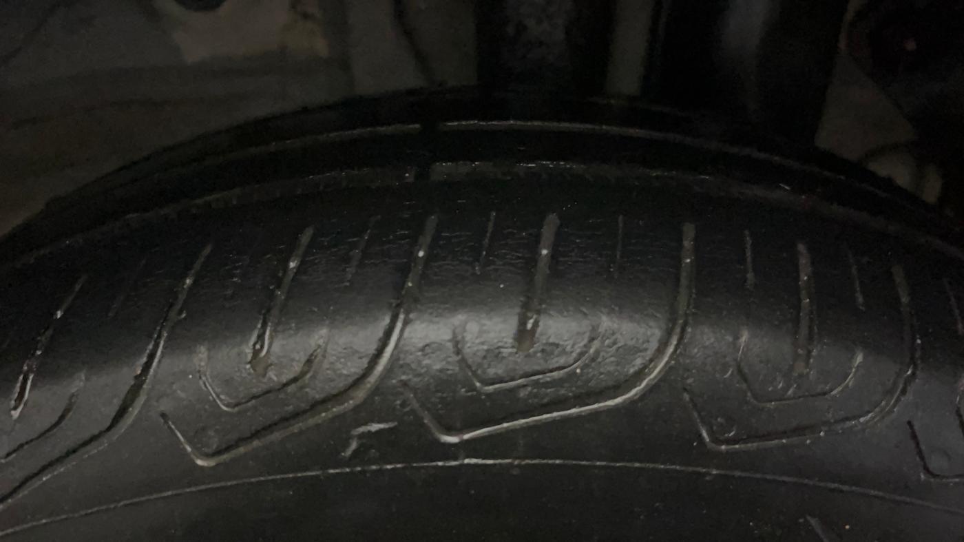 2016 Hyundai Elite i20 MAGNA 1.2, Petrol, Manual, 68,739 km, Left Rear Tyre Tread