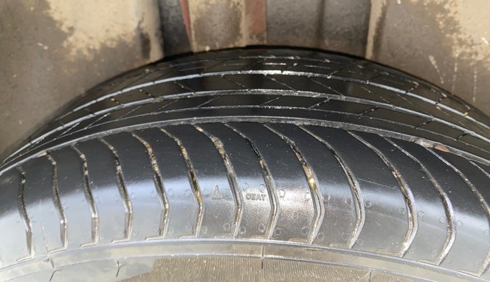 2023 Skoda KUSHAQ MONTE CARLO 1.0L TSI AT, Petrol, Automatic, 12,270 km, Right Rear Tyre Tread