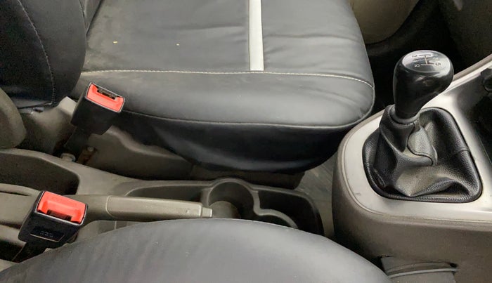 2015 Hyundai i10 MAGNA 1.1, CNG, Manual, 54,843 km, Gear Lever