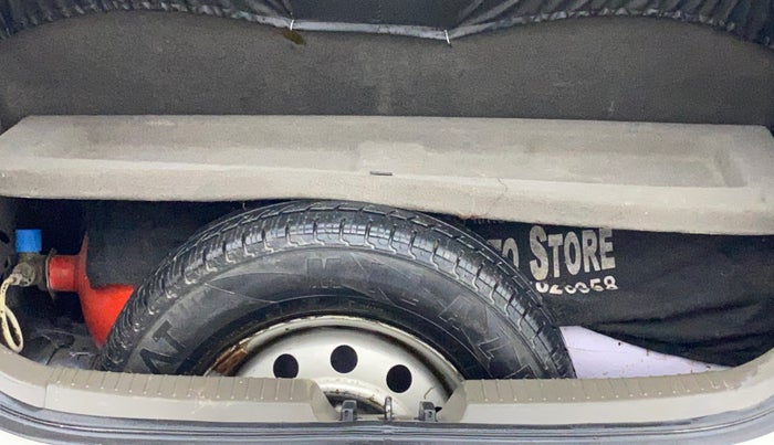 2015 Hyundai i10 MAGNA 1.1, CNG, Manual, 54,843 km, Boot Inside