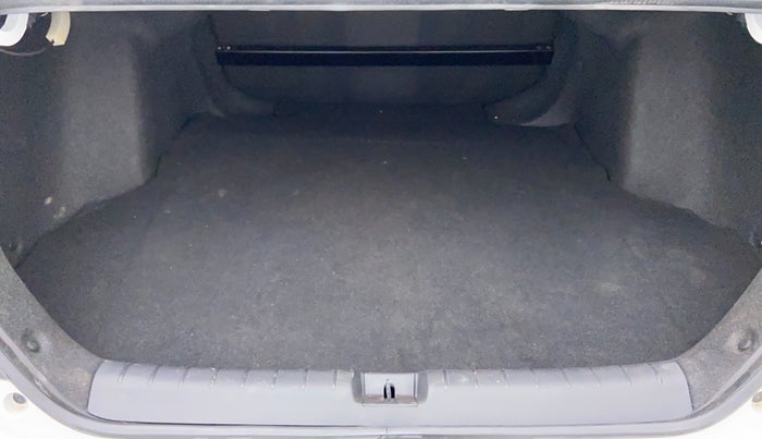 2019 Honda Civic VX CVT i-VTEC, Petrol, Automatic, 10,670 km, Boot Inside View