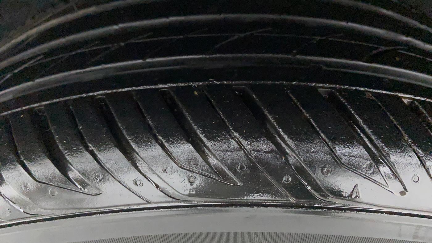 2019 Honda Civic VX CVT i-VTEC, Petrol, Automatic, 10,670 km, Right Rear Tyre Tread