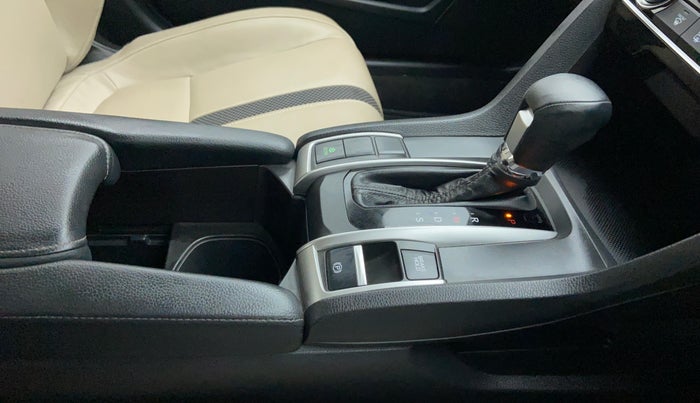 2019 Honda Civic VX CVT i-VTEC, Petrol, Automatic, 10,670 km, Gear Lever