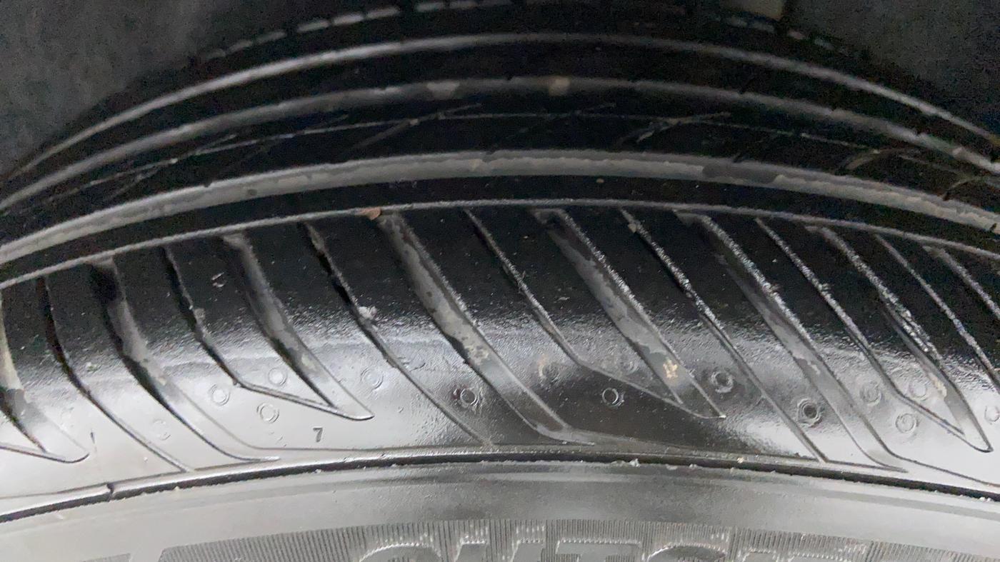 2019 Honda Civic VX CVT i-VTEC, Petrol, Automatic, 10,670 km, Left Rear Tyre Tread