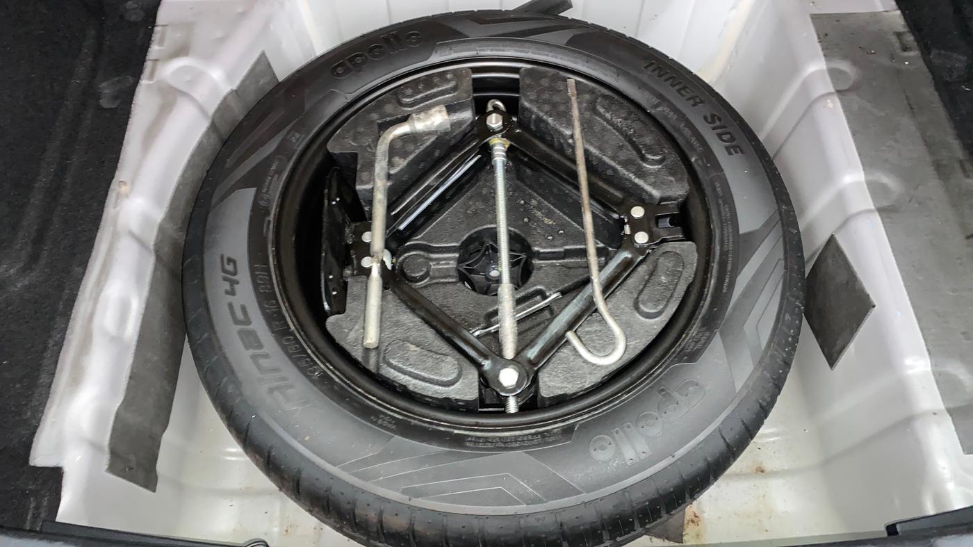 2019 Tata NEXON XM PETROL, Petrol, Manual, 39,225 km, Spare Tyre