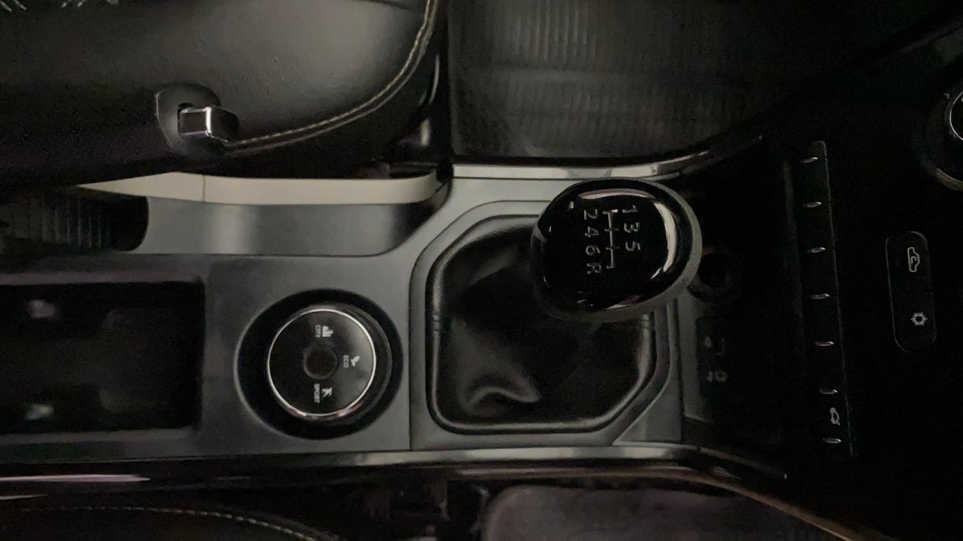 2019 Tata NEXON XM PETROL, Petrol, Manual, 39,225 km, Gear Lever