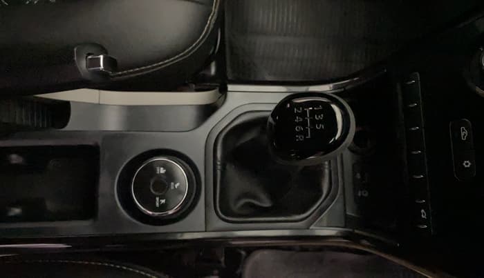 2019 Tata NEXON XM PETROL, Petrol, Manual, 39,225 km, Gear Lever
