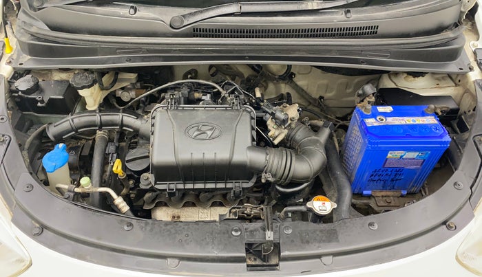 2013 Hyundai i10 MAGNA 1.1, Petrol, Manual, 38,440 km, Engine View