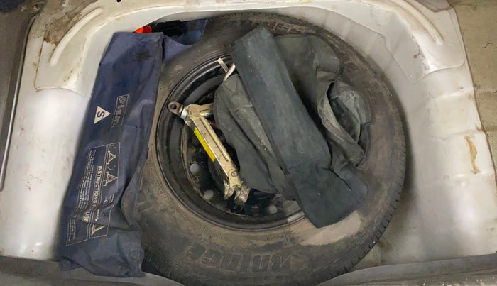 2013 Hyundai i10 MAGNA 1.1, Petrol, Manual, 38,440 km, Spare Tyre