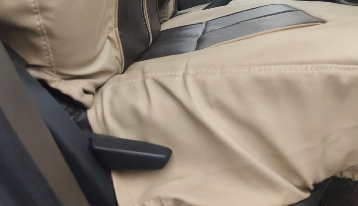 2019 Renault Duster RXS CVT, CNG, Automatic, 54,049 km, Driver Side Adjustment Panel