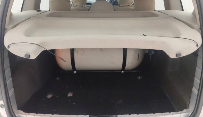 2019 Renault Duster RXS CVT, CNG, Automatic, 54,049 km, Boot Inside