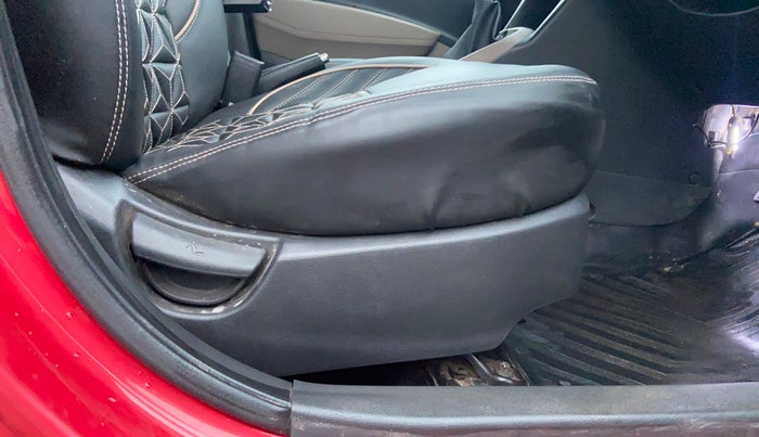 2018 Hyundai Grand i10 SPORTZ 1.2 KAPPA VTVT, Petrol, Manual, 48,054 km, Driver Side Adjustment Panel