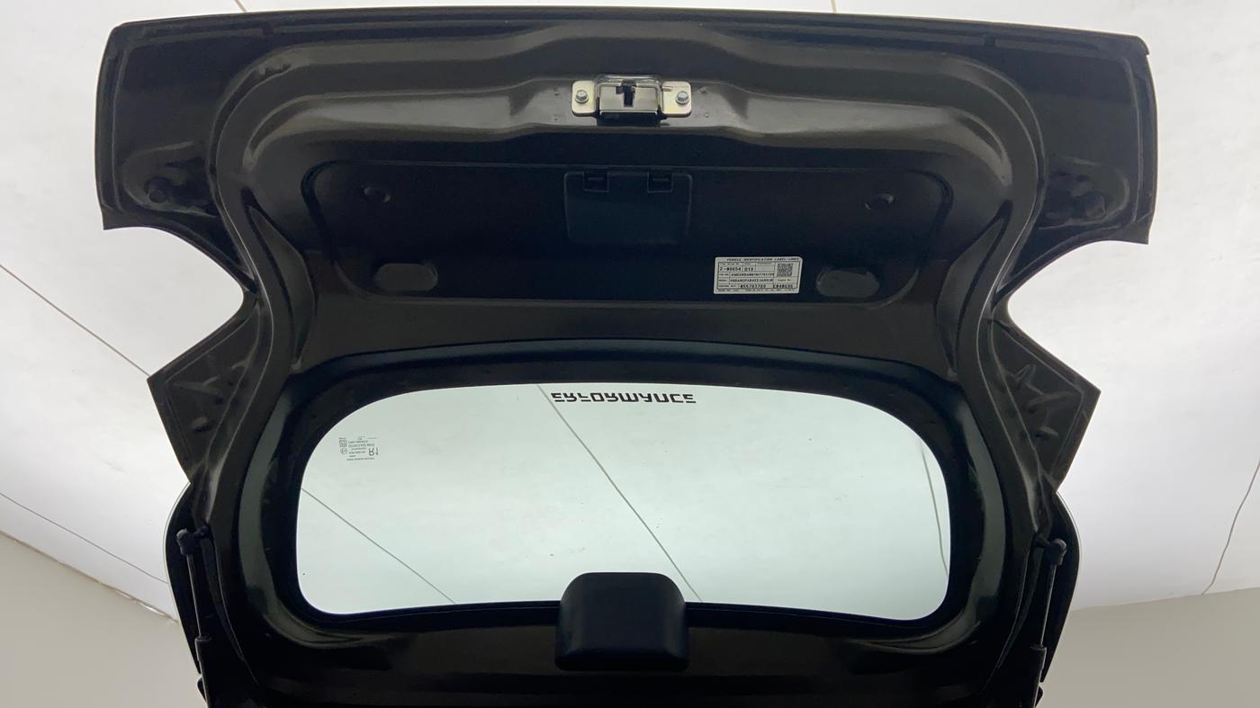 2021 Renault Kwid 1.0 RXT Opt AT, Petrol, Automatic, 7,336 km, Boot Door Open