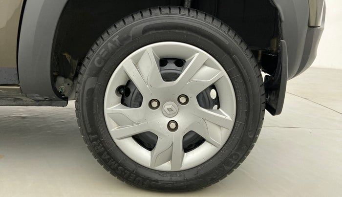 2021 Renault Kwid 1.0 RXT Opt AT, Petrol, Automatic, 7,336 km, Left Rear Wheel