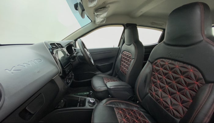 2021 Renault Kwid 1.0 RXT Opt AT, Petrol, Automatic, 7,336 km, Right Side Front Door Cabin